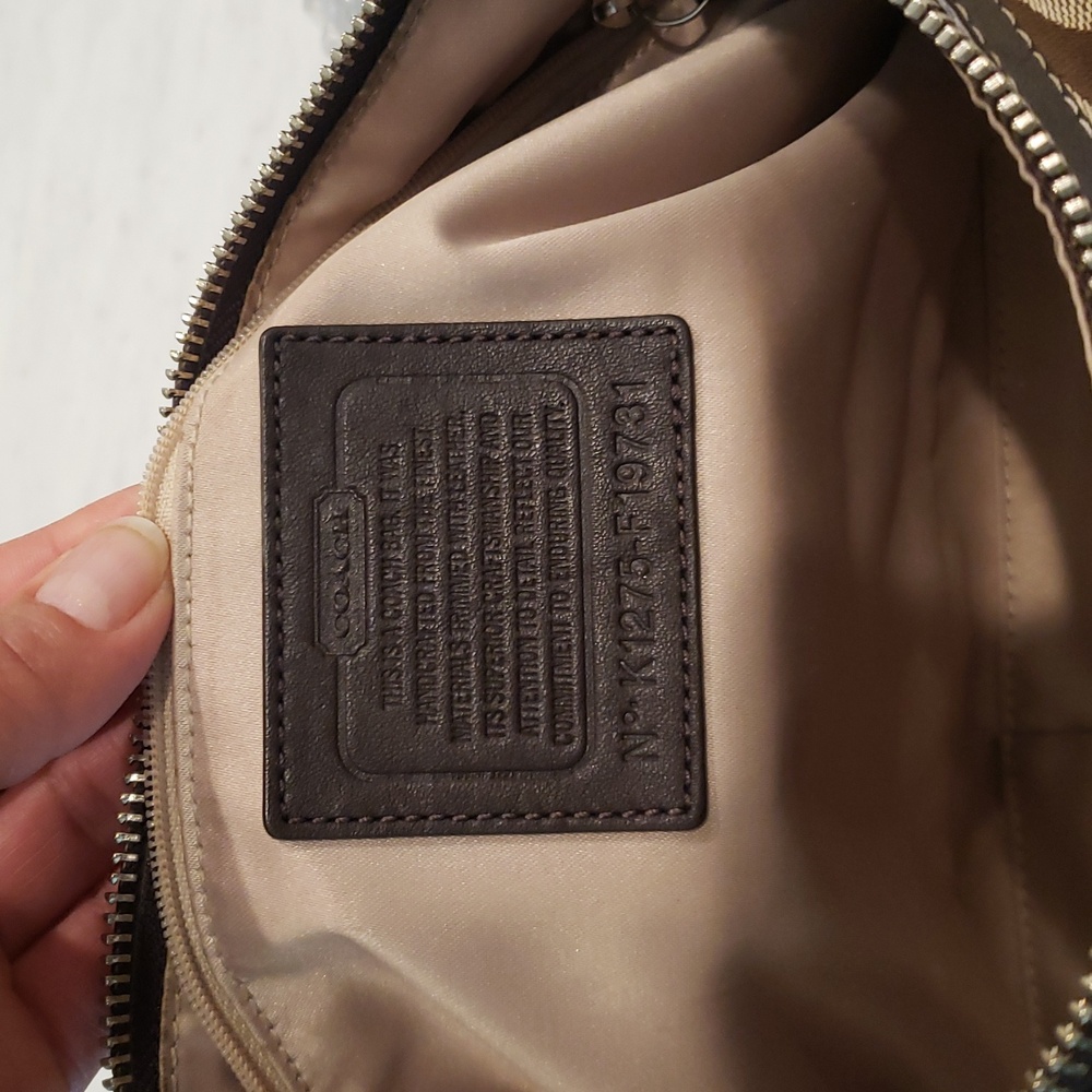 Coach Vintage Brown and Tan Signature Shoulder Bag - Picture 11 of 16